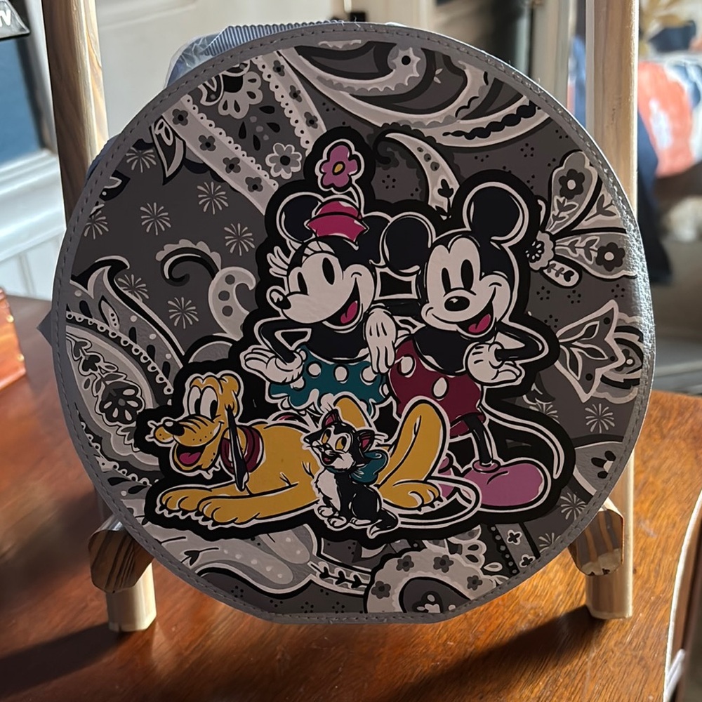 NWT Vera Bradley Mickey and Friends Round Cosmetic Bag